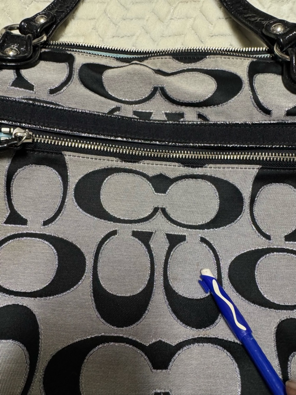 Coach Black and Gray Women's
Bag - Picture 8 of 11